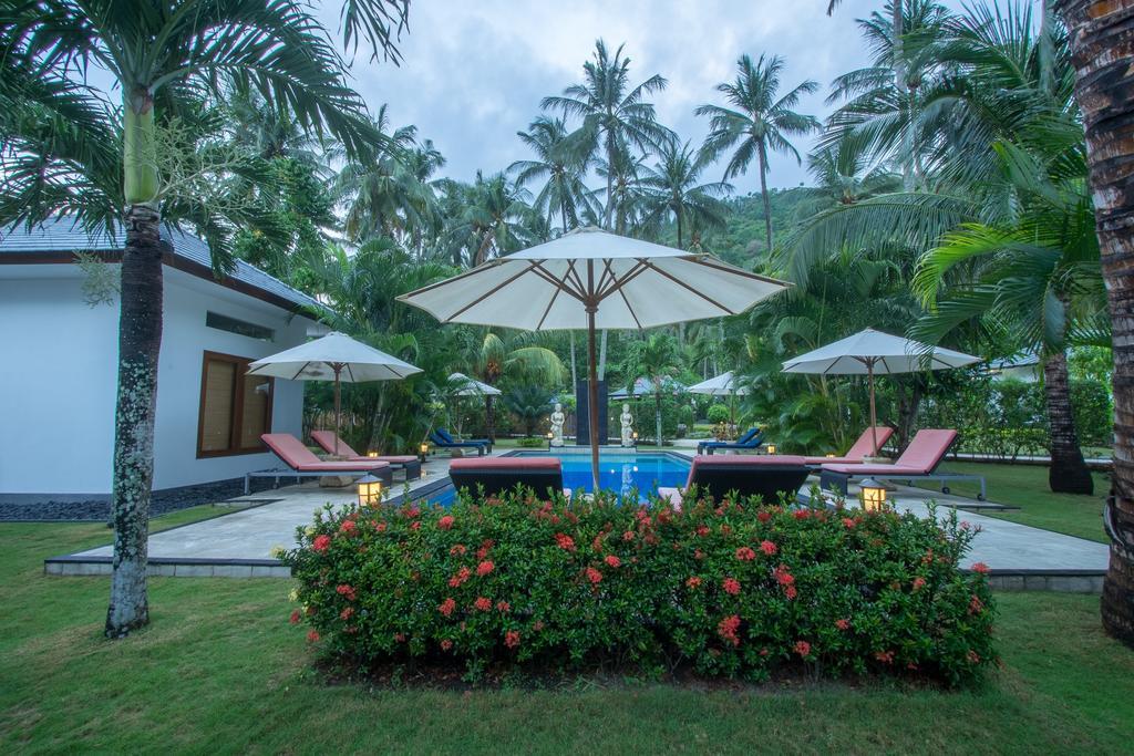 Dream Estate Resort Senggigi Buitenkant foto