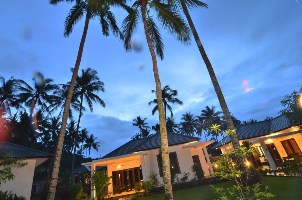 Dream Estate Resort Senggigi Buitenkant foto