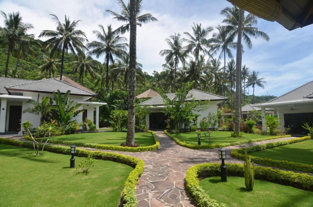 Dream Estate Resort Senggigi Buitenkant foto