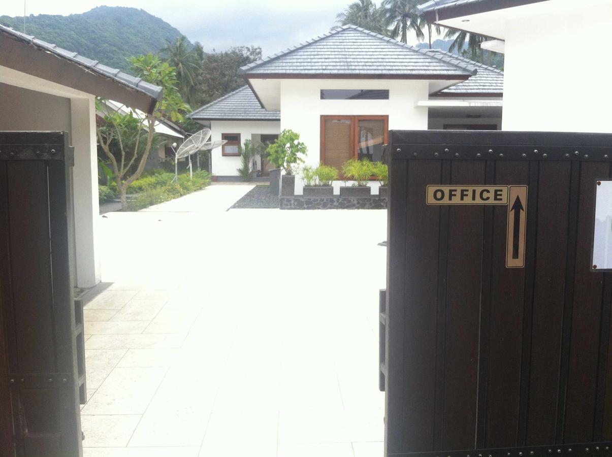 Dream Estate Resort Senggigi Buitenkant foto